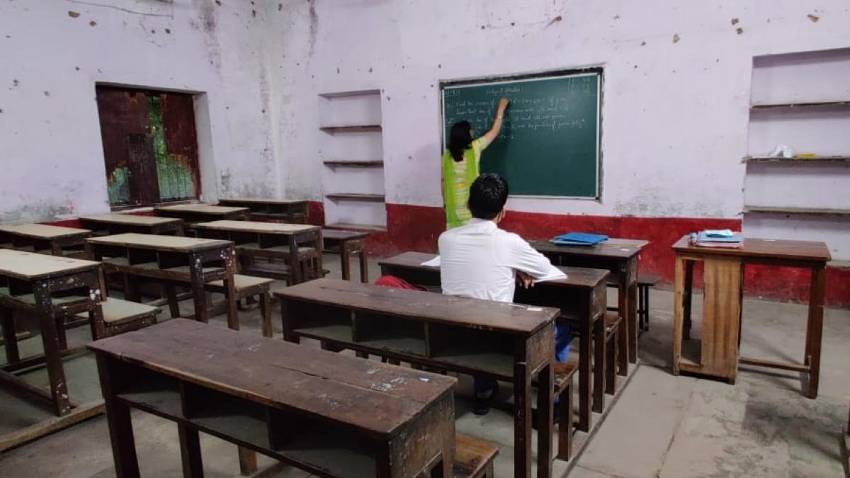 School Reopen: दिल्ली समेत कई राज्यों में खुले स्कूल