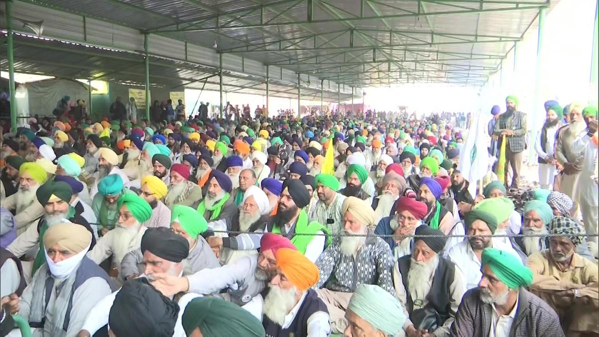 सिंघु बॉर्डर पर किसानों का जमावड़ा (फोटोः एएनआई)