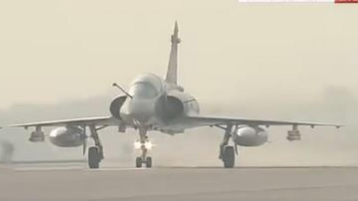 पूर्वांचल एक्सप्रेस-वे पर एयर शो