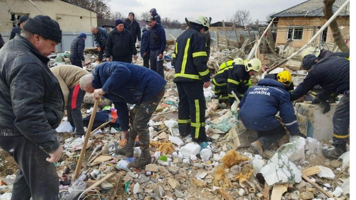 रूसी एयर स्ट्राइक में 6 लोगों की मौत हो गई