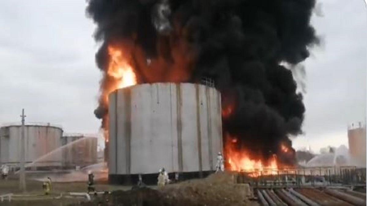 लुहान्सक में तेल डिपो पर हमला