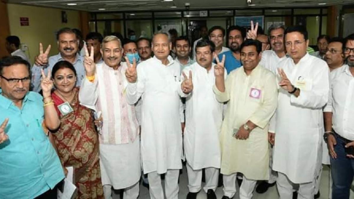 राजस्थान में राज्यसभा चुनाव में कांग्रेस के तीनों उम्मीदवार जीतने पर पार्टी ने खुशी जताई.