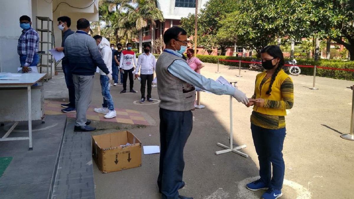 JEE Main Admit Card 2022 LIVE: