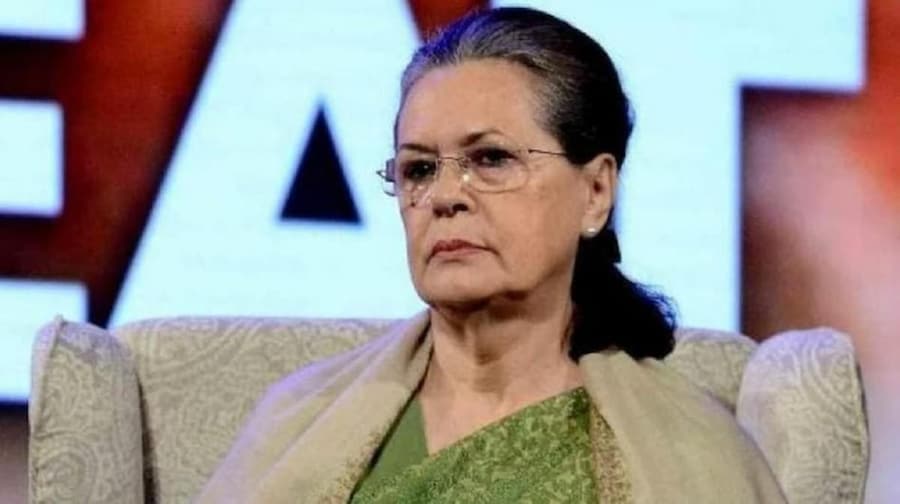 National Herald Case: सोनिया गांधी से आज ईडी की पूछताछ, राहुल-प्रियंका भी रहेंगे साथ; सड़क पर उतरेंगे कार्यकर्ता - Sonia Gandhi to appear before ED in National Herald case ...