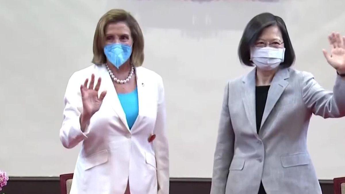 यूएस स्पीकर नैंसी पेलोसी ने की ताइवान की राष्ट्रपति से मुलाकात