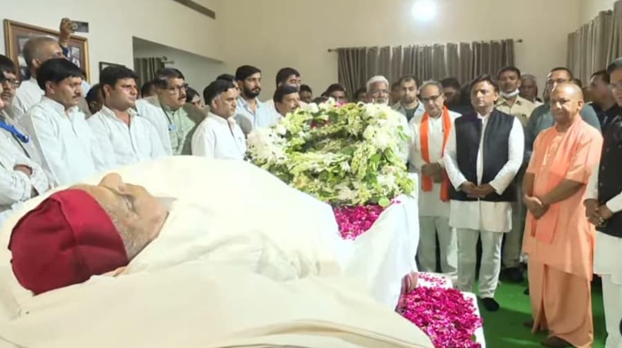 Mulayam Singh Yadav death: मुलायम सिंह यादव का 82 साल की उम्र में निधन, अखिलेश बोले- सबके नेता जी नहीं रहे - Mulayam Singh Yadav death live news and update samajwadi party