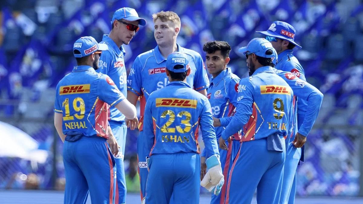 मुंबई इंडियंस टीम.