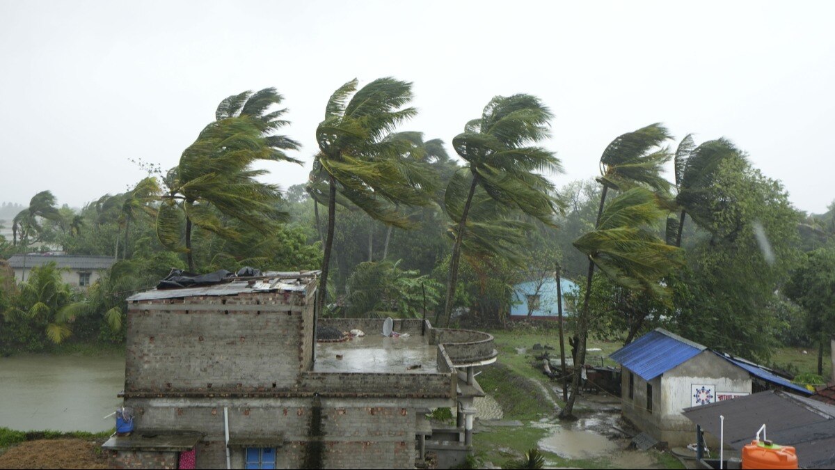cyclone remal Bengal updates