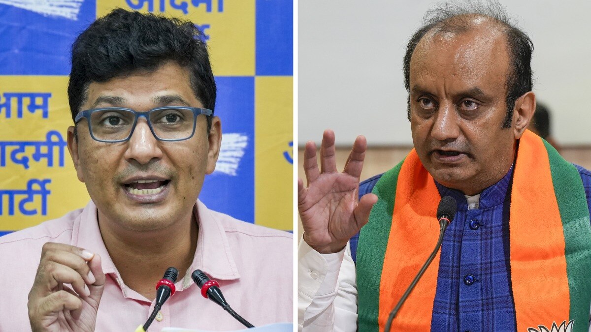 सुधांशु त्रिवेदी और सौरभ भारद्वाज (फाइल फोटो)