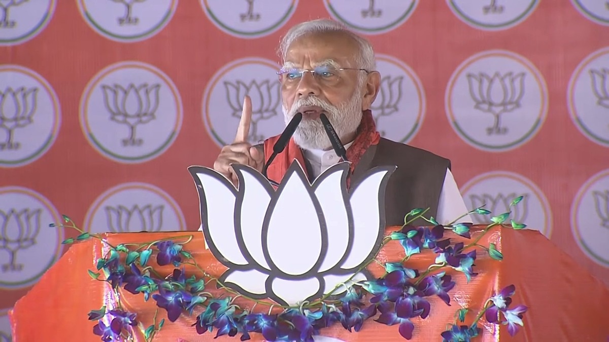 PM Modi Addressing a Public Rally in Bihar's Begusarai 