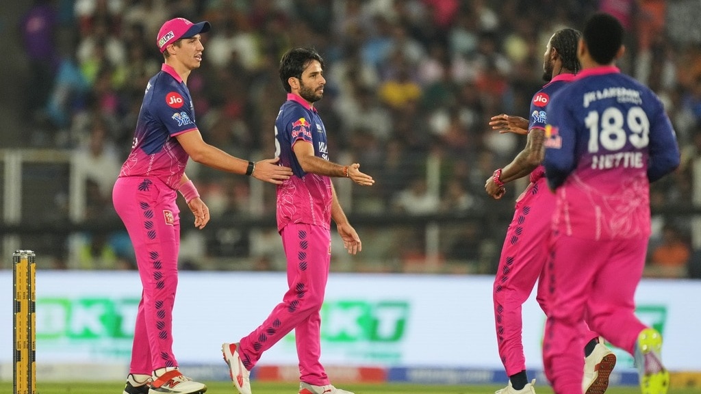 आईपीएल में गुजरात-राजस्थान की टक्कर हुई. (Photo: AP)