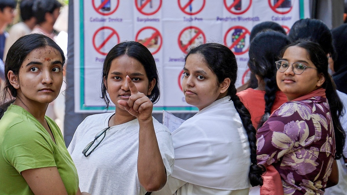 NEET मामले में होगी सीबीआई जांच (Photo: PTI)