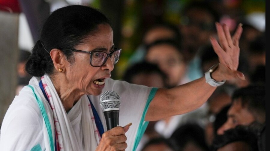 Bengal TMC Crisis: ममता बनर्जी को बड़ा झटका, बंगाल में ऋतब्रत होंगे विपक्ष के नेता - west bengal tmc crisis live updates rift abhishek banerjee mamata banerjee ntcpvp - AajTak