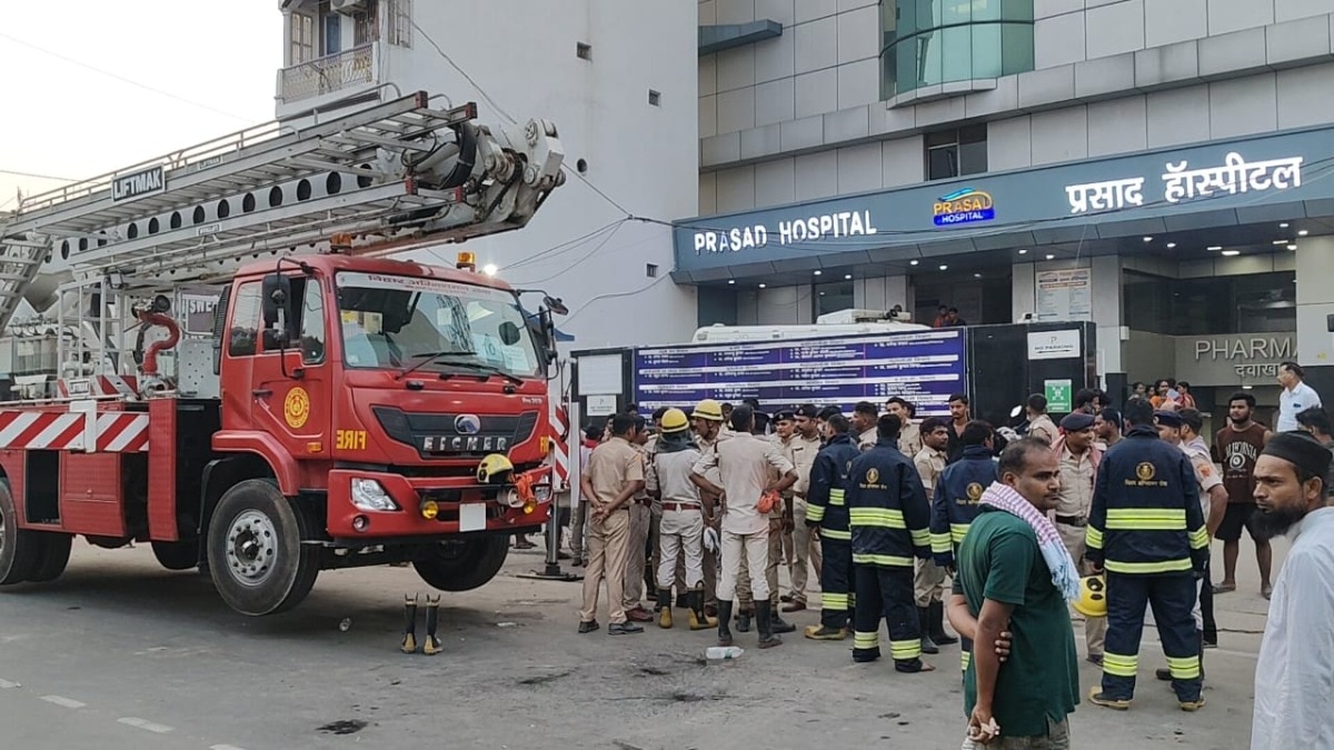 मुजफ्फरपुर में हॉस्पिटल के आईसीयू वार्ड में लगी आग (Photo: ITG)