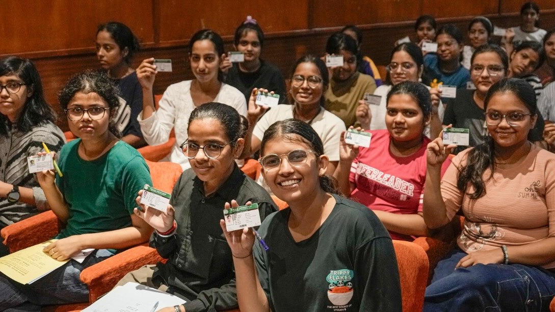 इवन‍िंग कॉलेजों में वोट‍िंग जारी. (PTI Image for representation)