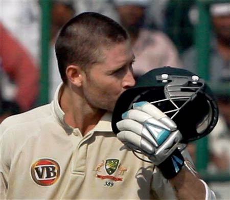 सहवाग की शानदार गेंदबाजी