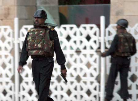 एनएसजी के कमांडो ने ताज को मुक्‍त कराया