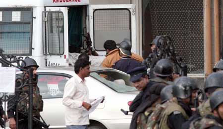 एनएसजी के कमांडो ने ताज को मुक्‍त कराया