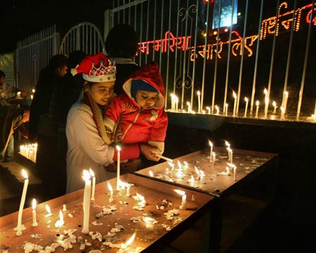 धूमधाम से मना क्रिसमस