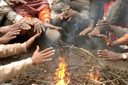 ठंड की चपेट में उत्तर भारत