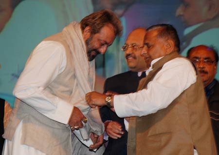 नए किरदार में संजय दत्त