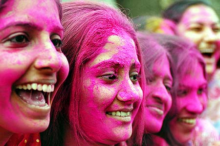 बुरा न मानो होली है