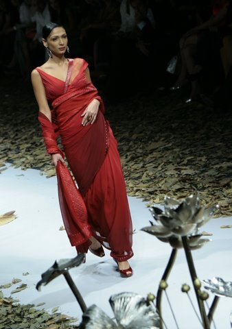 दिल्‍ली में बिखरा फैशन का जलवा