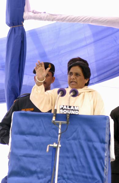 मायावती ने की जयपुर में रैली