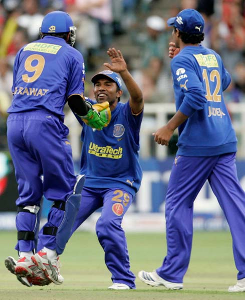 रॉयल चैलेंजर्स की शानदार जीत