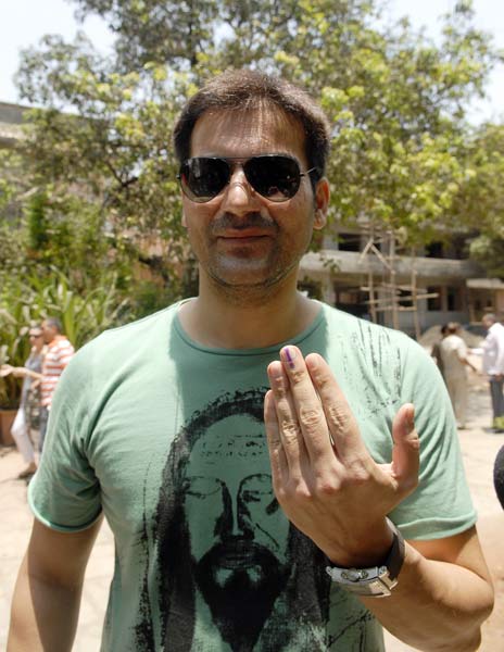 देशभक्ति के रोल में बॉलीवुड के सितारे