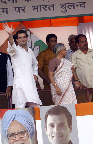 राजनीति में रमते जा रहे 'युवराज'