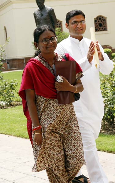 मनमोहन सीसीपी के नेता निर्वाचित