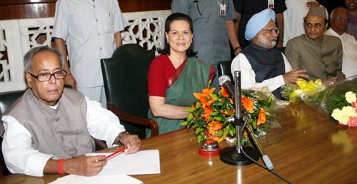 मनमोहन सीसीपी के नेता निर्वाचित