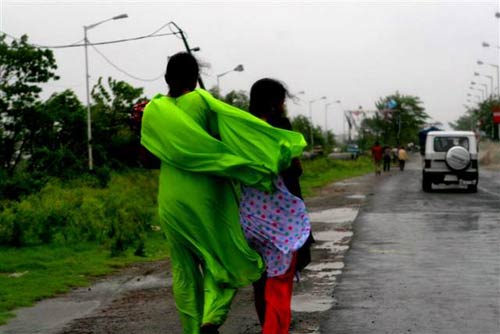 काश! न आया होता 'आएला'