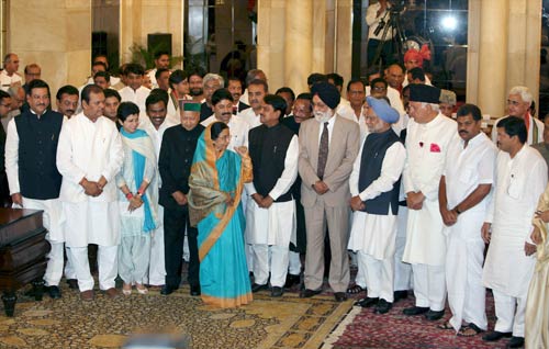 देश की सेवा के लिए वचनबद्ध