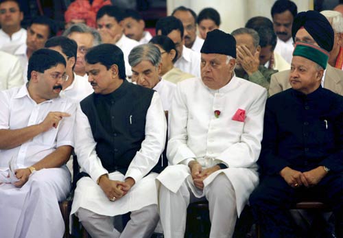 देश की सेवा के लिए वचनबद्ध