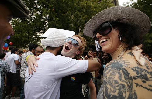 समलैंगिकता पर कोर्ट का ऐतिहासिक फैसला