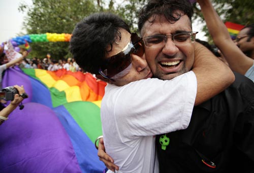 समलैंगिकता पर कोर्ट का ऐतिहासिक फैसला