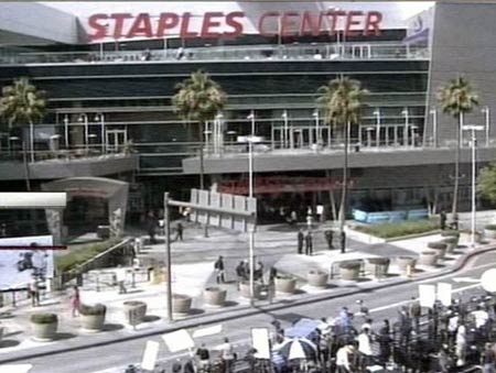 पॉप किंग माइकल जैक्‍सन को अंतिम विदाई