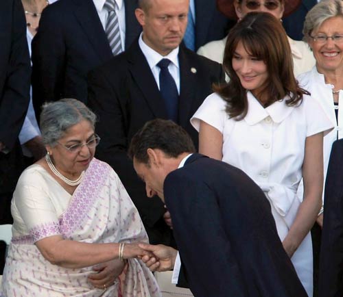 पेरिस में बास्‍टाइल डे परेड