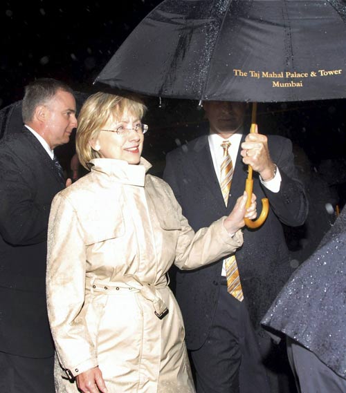 भारत दौरे पर हिलेरी क्लिंटन