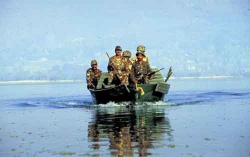 जंग में दिखा सैनिकों का जज्‍बा