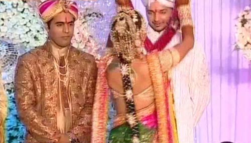 आखिरकार ईलेश की हुई राखी