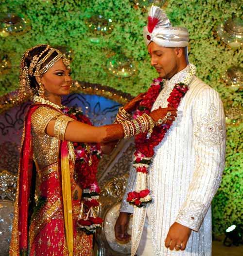 आखिरकार ईलेश की हुई राखी