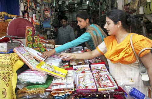 लो आया राखी का त्‍योहार