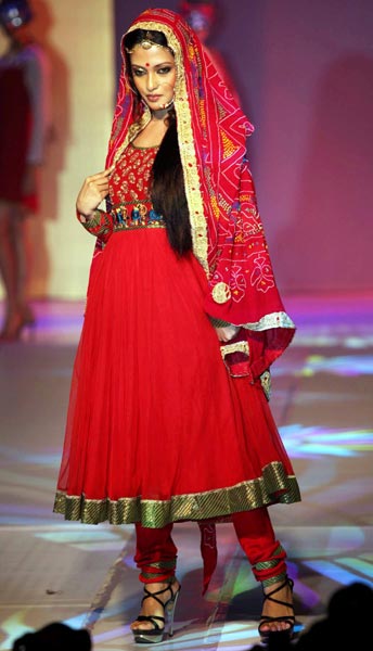 कोलकाता फैशन वीक की दुल्‍हन