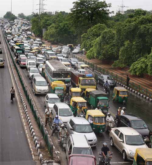 बारिश में नाच उठा दिल्‍लीवासियों का मन-मयूर