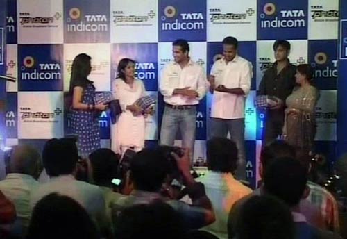 इरफान पठान का चुंबन नहीं ले पाई सबीना