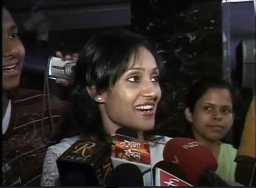 इरफान पठान का चुंबन नहीं ले पाई सबीना