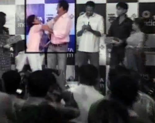 इरफान पठान का चुंबन नहीं ले पाई सबीना